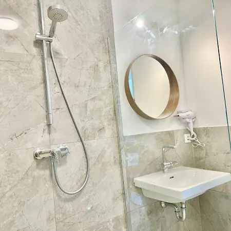 Business Mit Balkon Apartment Wiener Neudorf