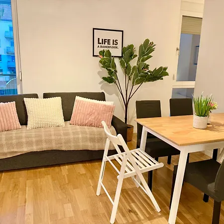 Apartment Business Mit Balkon Wiener Neudorf
