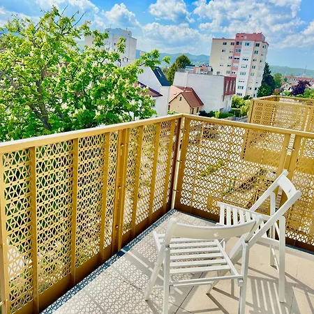 Business Mit Balkon Wiener Neudorf